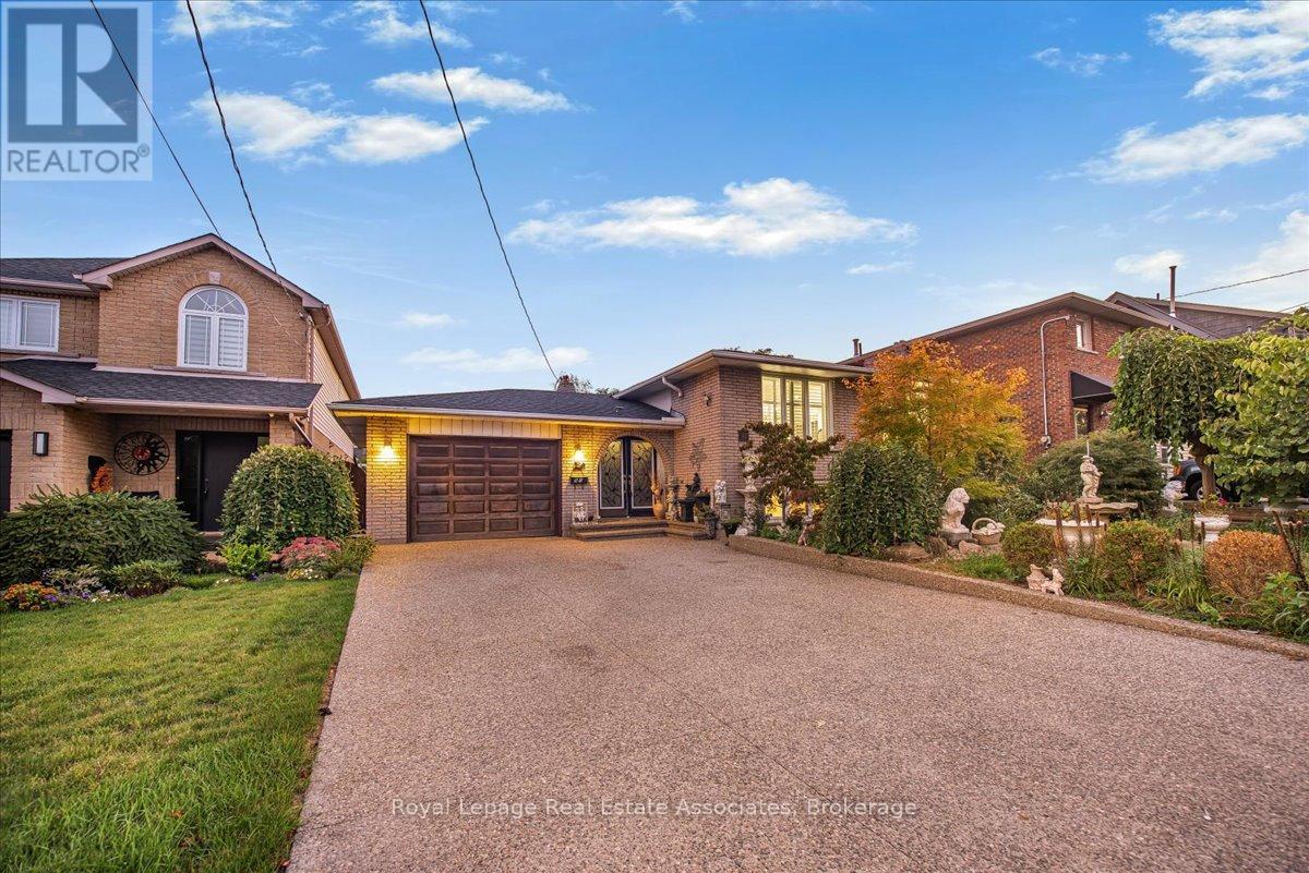 51 Picton Street W, Hamilton, ON - Outdoor With Facade