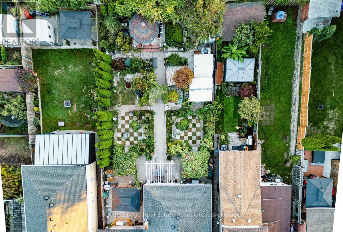 51 Picton Street W, Hamilton, ON - Outdoor