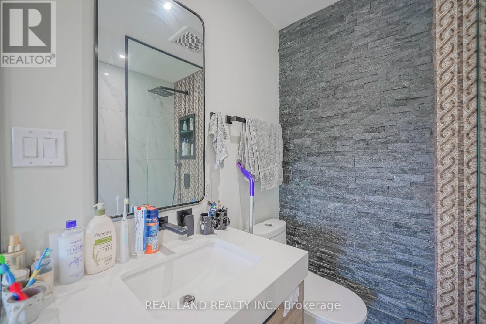 21 Marilyn Crescent, Kawartha Lakes, ON - Indoor Photo Showing Bathroom