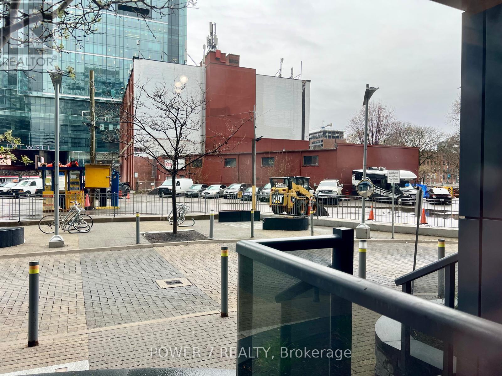 102 - 352 Front Street W, Toronto, ON - Outdoor