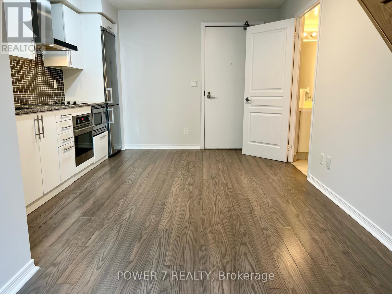 102 - 352 Front Street W, Toronto, ON - Indoor