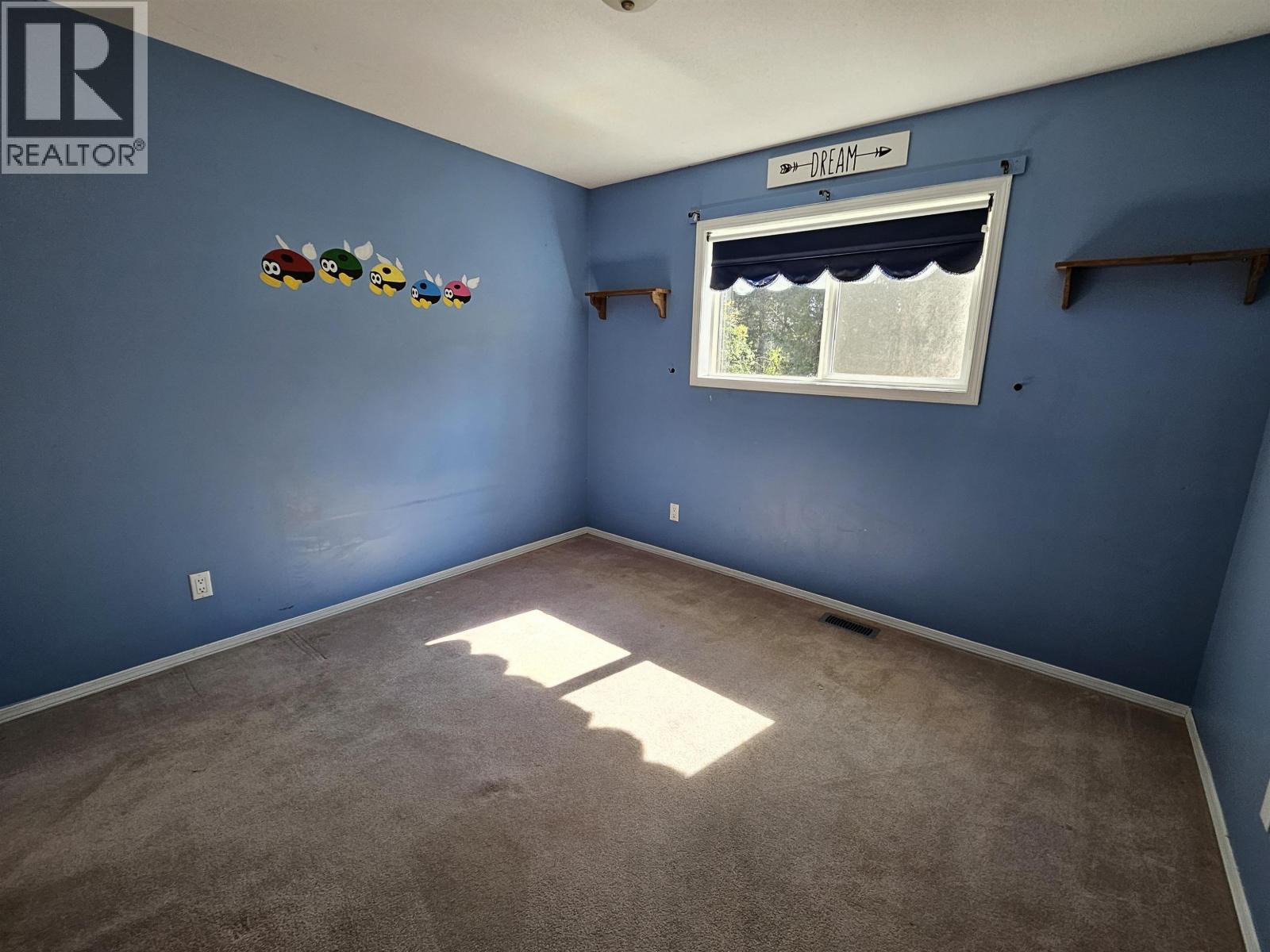 4887 Meesquono Trail, 108 Mile Ranch, BC - Indoor Photo Showing Other Room