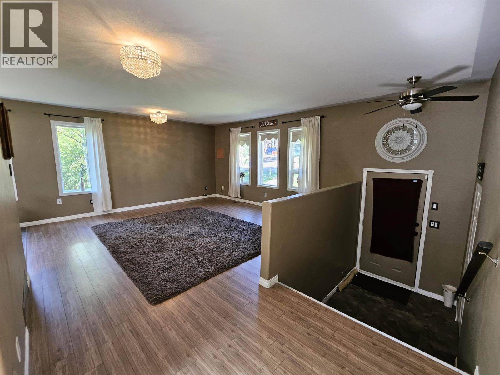 4887 Meesquono Trail, 108 Mile Ranch, BC - Indoor Photo Showing Other Room
