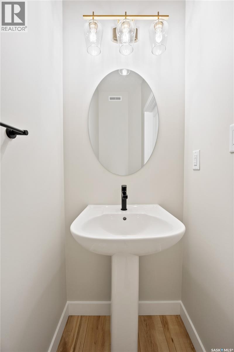 255 Fortosky Crescent, Saskatoon, SK - Indoor Photo Showing Bathroom