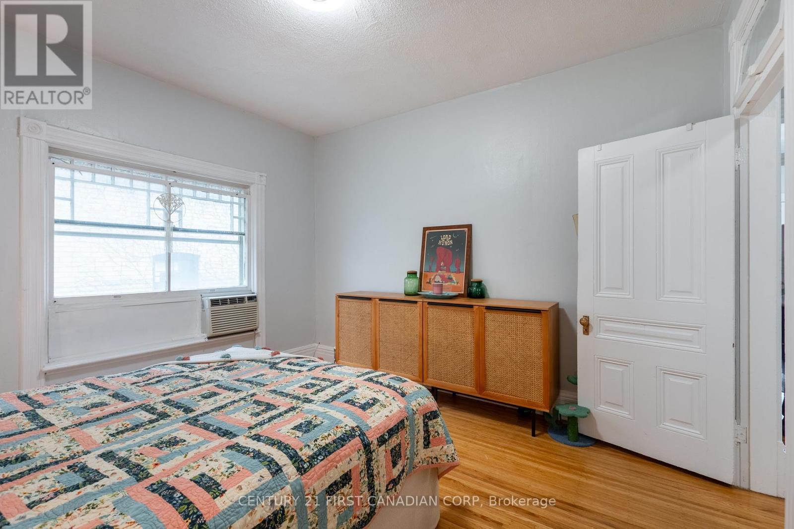 578 Waterloo Street, London East (East F), ON - Indoor Photo Showing Bedroom