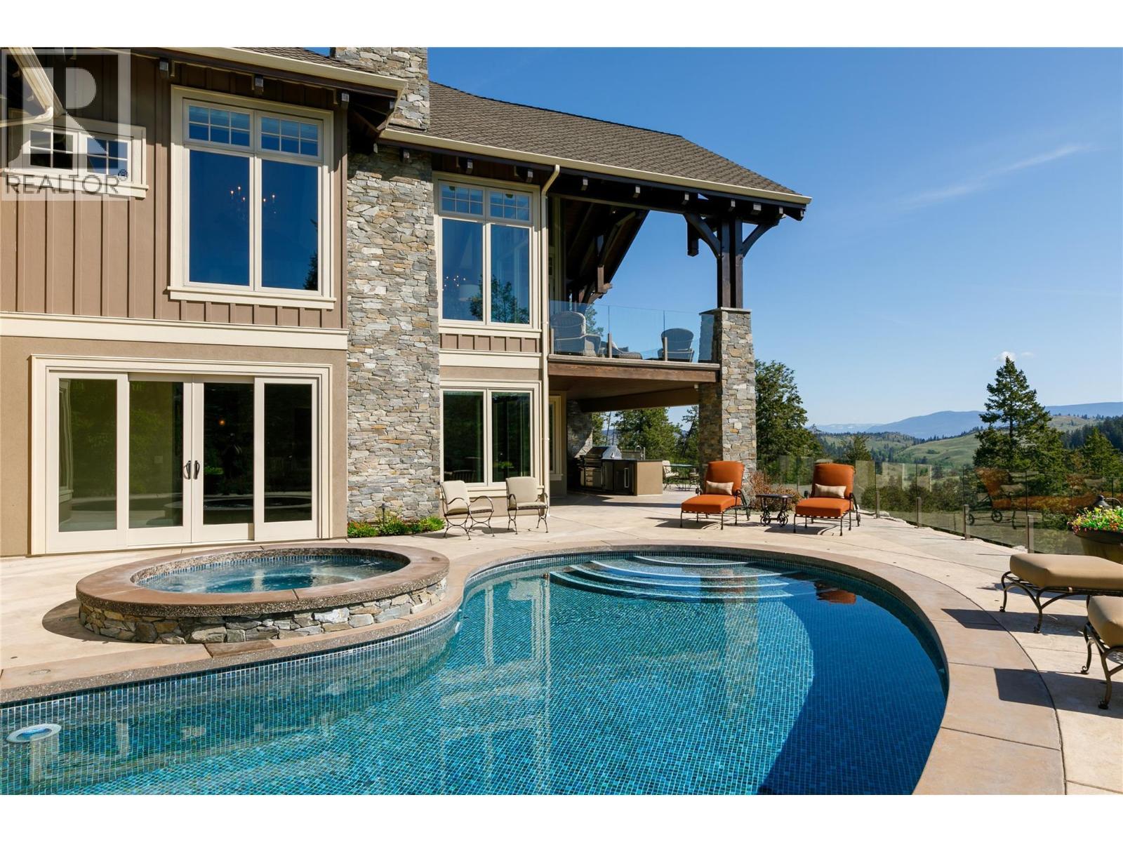 622 Jigger Place, Vernon, BC - Outdoor With In Ground Pool