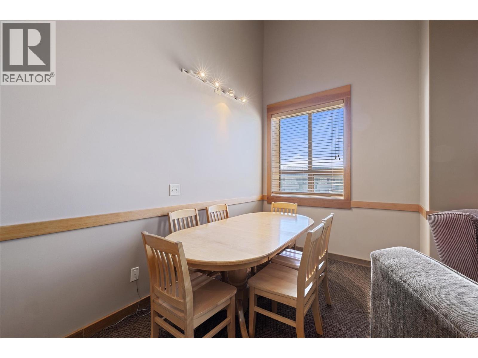 5335 Big White Road Unit# 206, Big White, BC - Indoor Photo Showing Dining Room