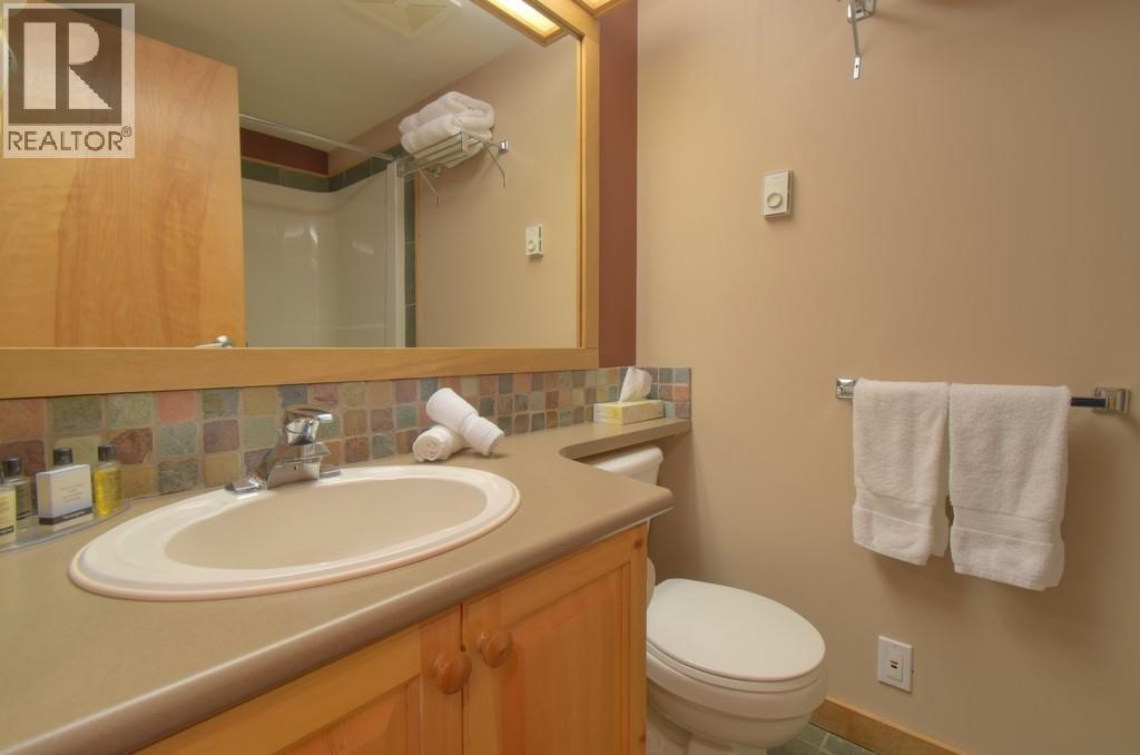 5335 Big White Road Unit# 206, Big White, BC - Indoor Photo Showing Bathroom