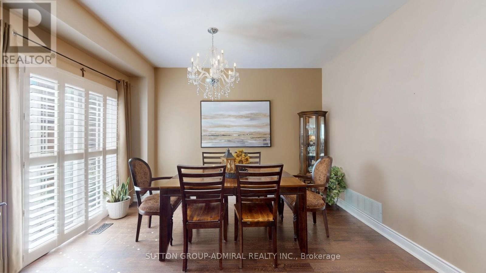 222 Hollywood Hill Circle, Vaughan, ON - Indoor Photo Showing Dining Room