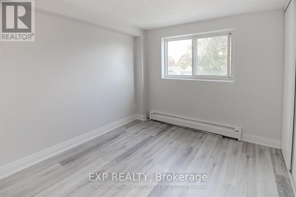 8 - 6287 O'Neil Street, Niagara Falls, ON - Indoor Photo Showing Other Room