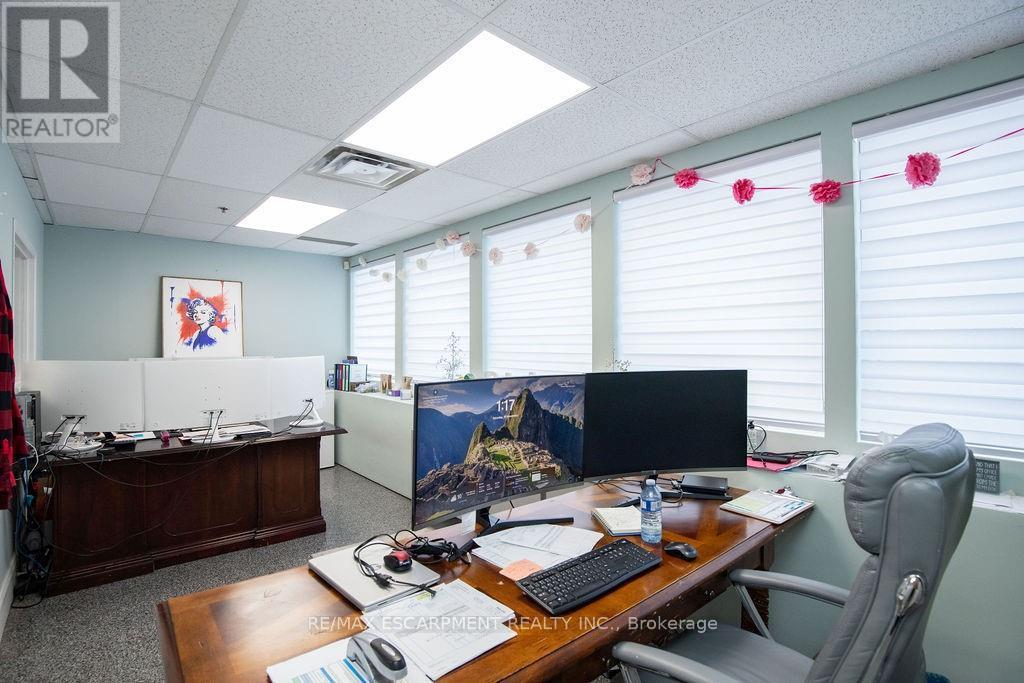 42 Niagara Street, Hamilton, ON