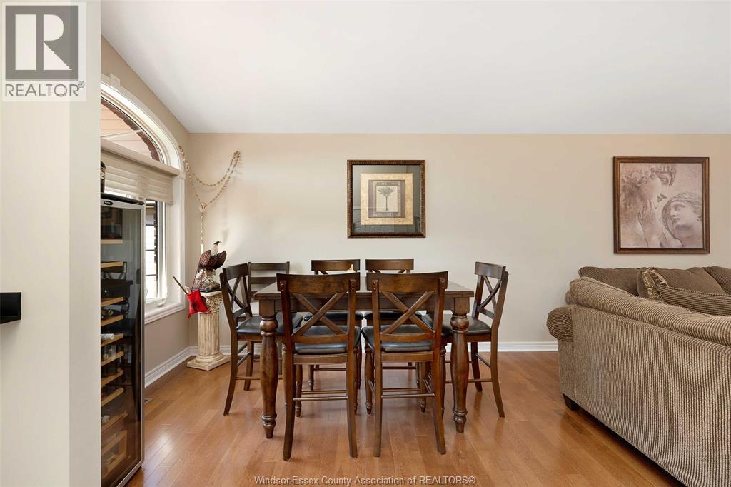4530 Sassafras, Windsor, ON - Indoor Photo Showing Dining Room