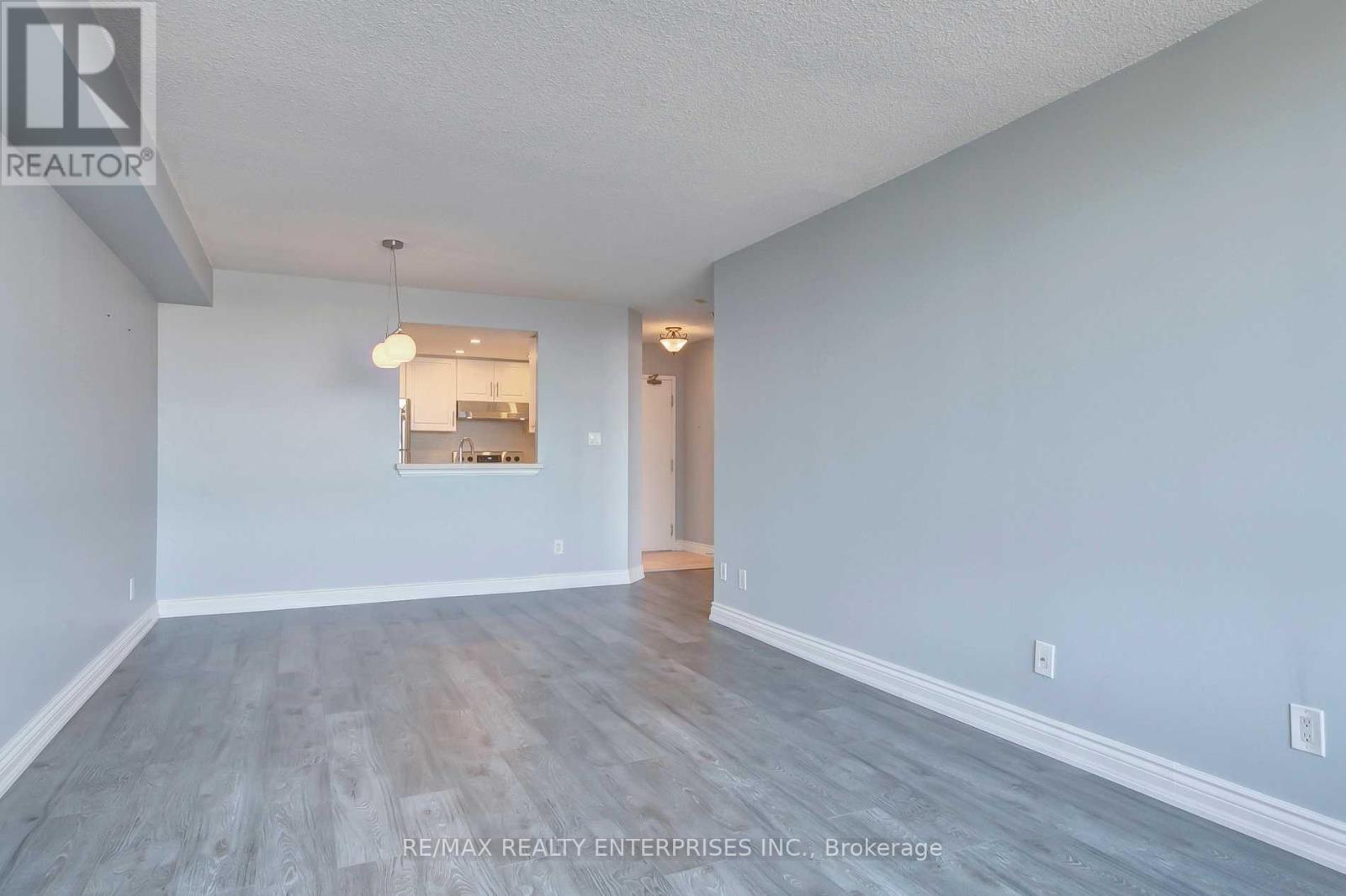 420 - 1001 Cedarglen Gate, Mississauga, ON - Indoor Photo Showing Other Room