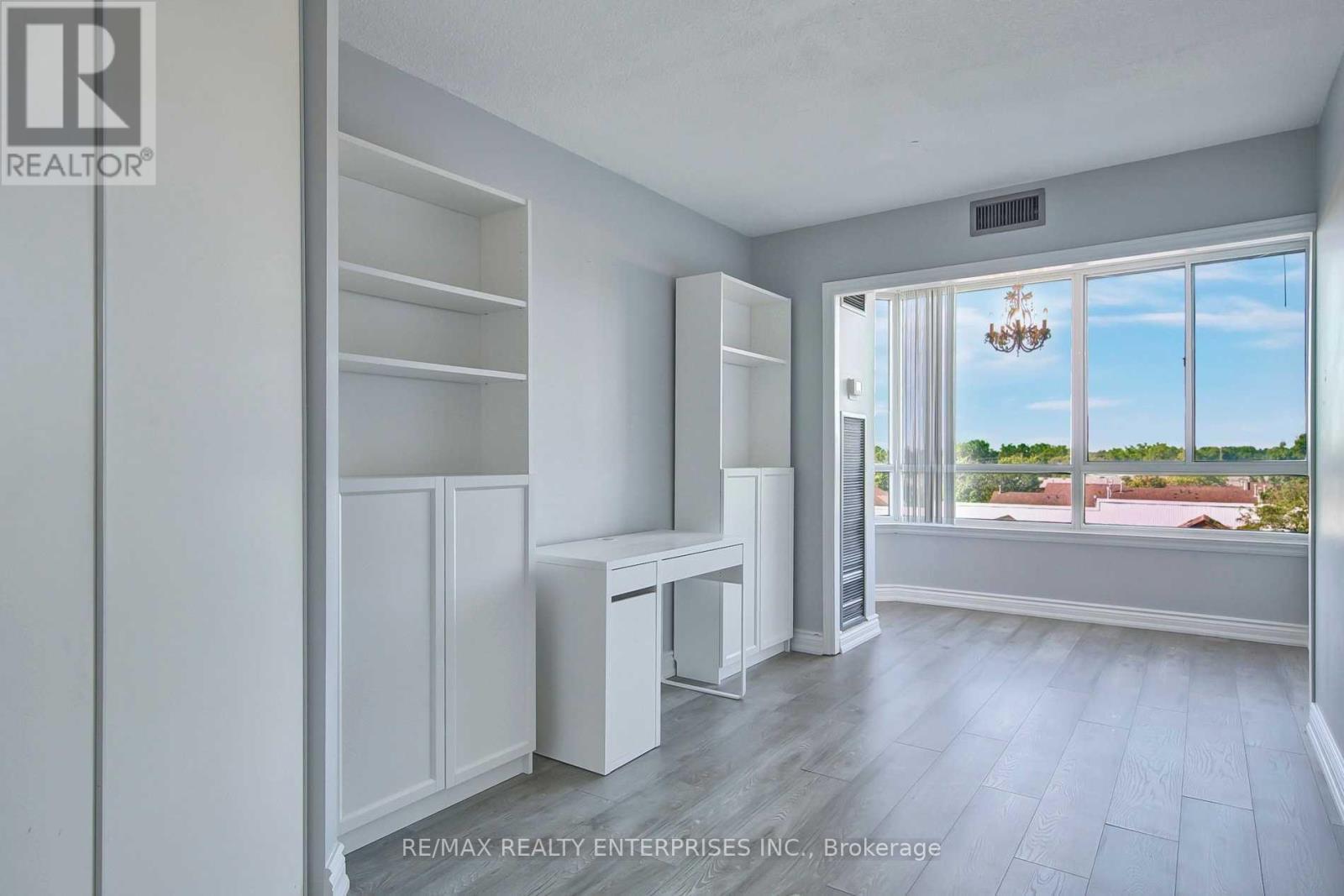 420 - 1001 Cedarglen Gate, Mississauga, ON - Indoor