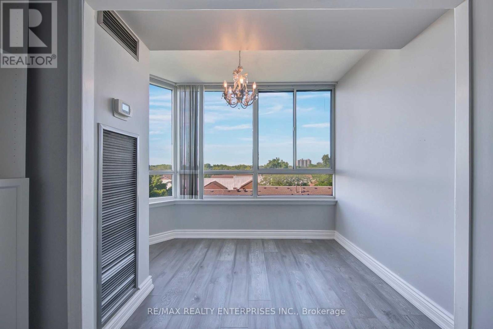 420 - 1001 Cedarglen Gate, Mississauga, ON - Indoor Photo Showing Other Room