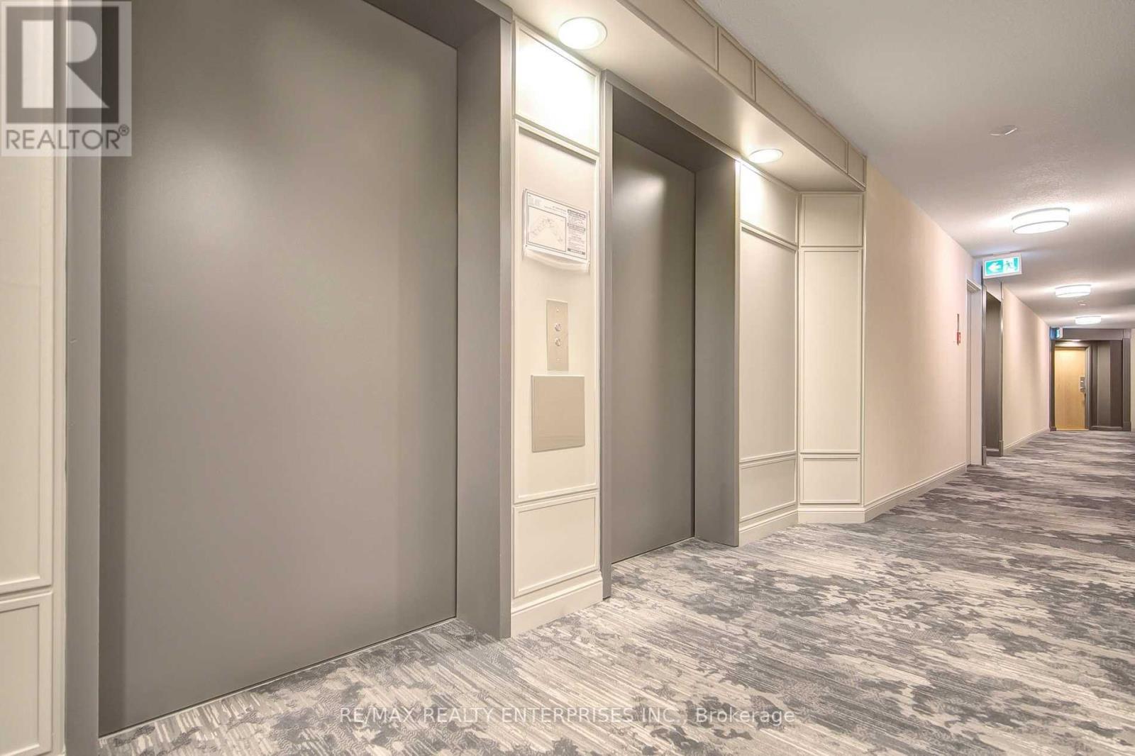 420 - 1001 Cedarglen Gate, Mississauga, ON - Indoor Photo Showing Other Room