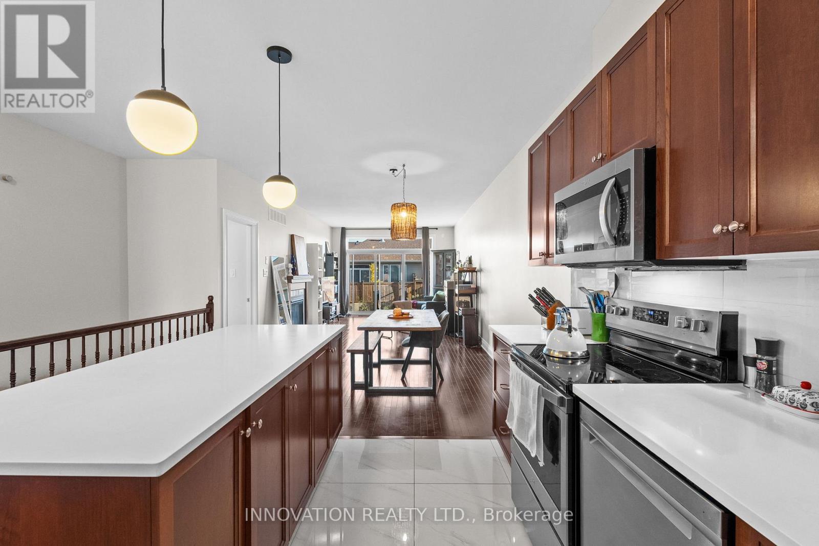 6 Borland Drive, Carleton Place, ON - Indoor Photo Showing Kitchen With Upgraded Kitchen