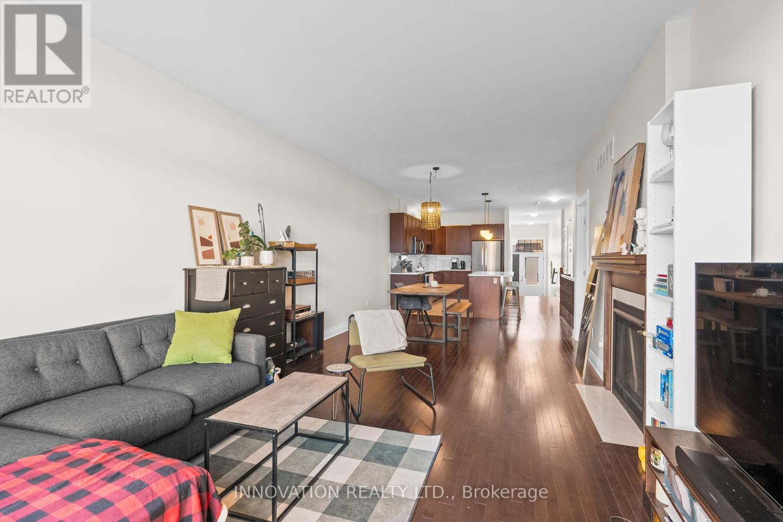 6 Borland Drive, Carleton Place, ON - Indoor Photo Showing Living Room