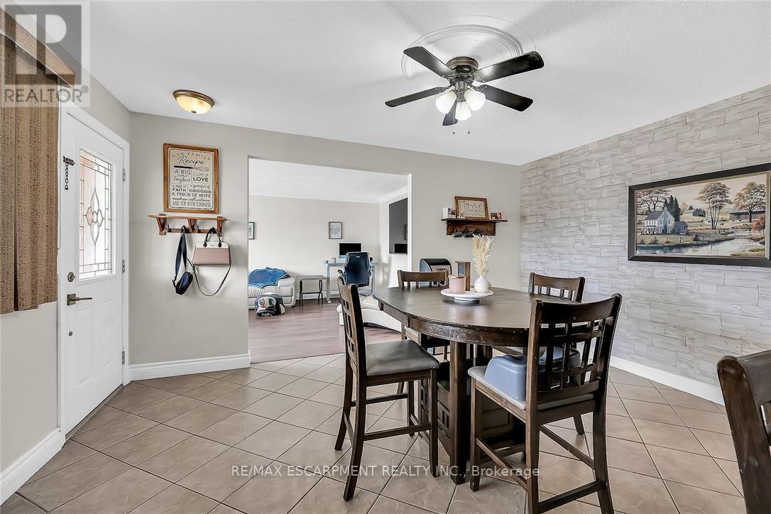 180 West Side Road, Port Colborne, ON - Indoor Photo Showing Dining Room