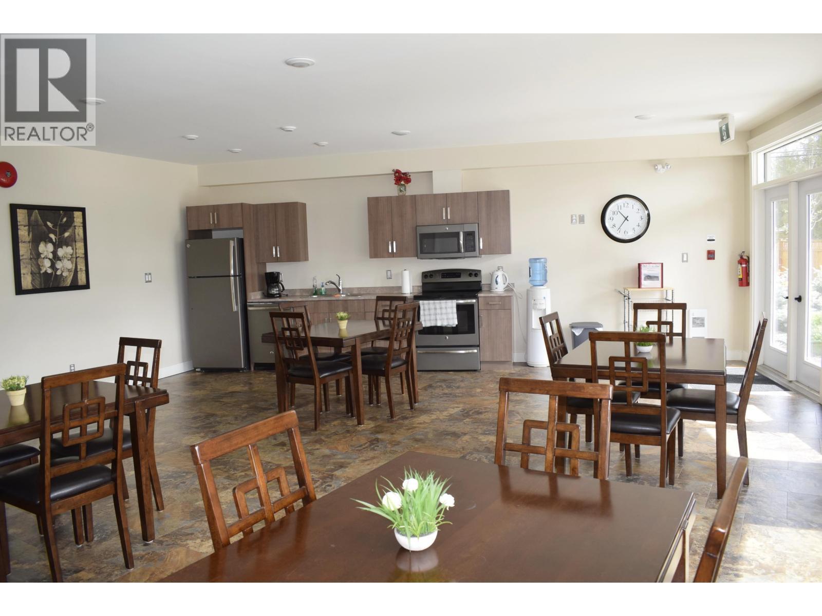 105 3684 Princess Crescent, Smithers, BC - Indoor Photo Showing Dining Room