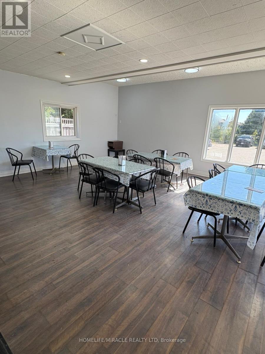 1212 King St N, Woolwich, ON