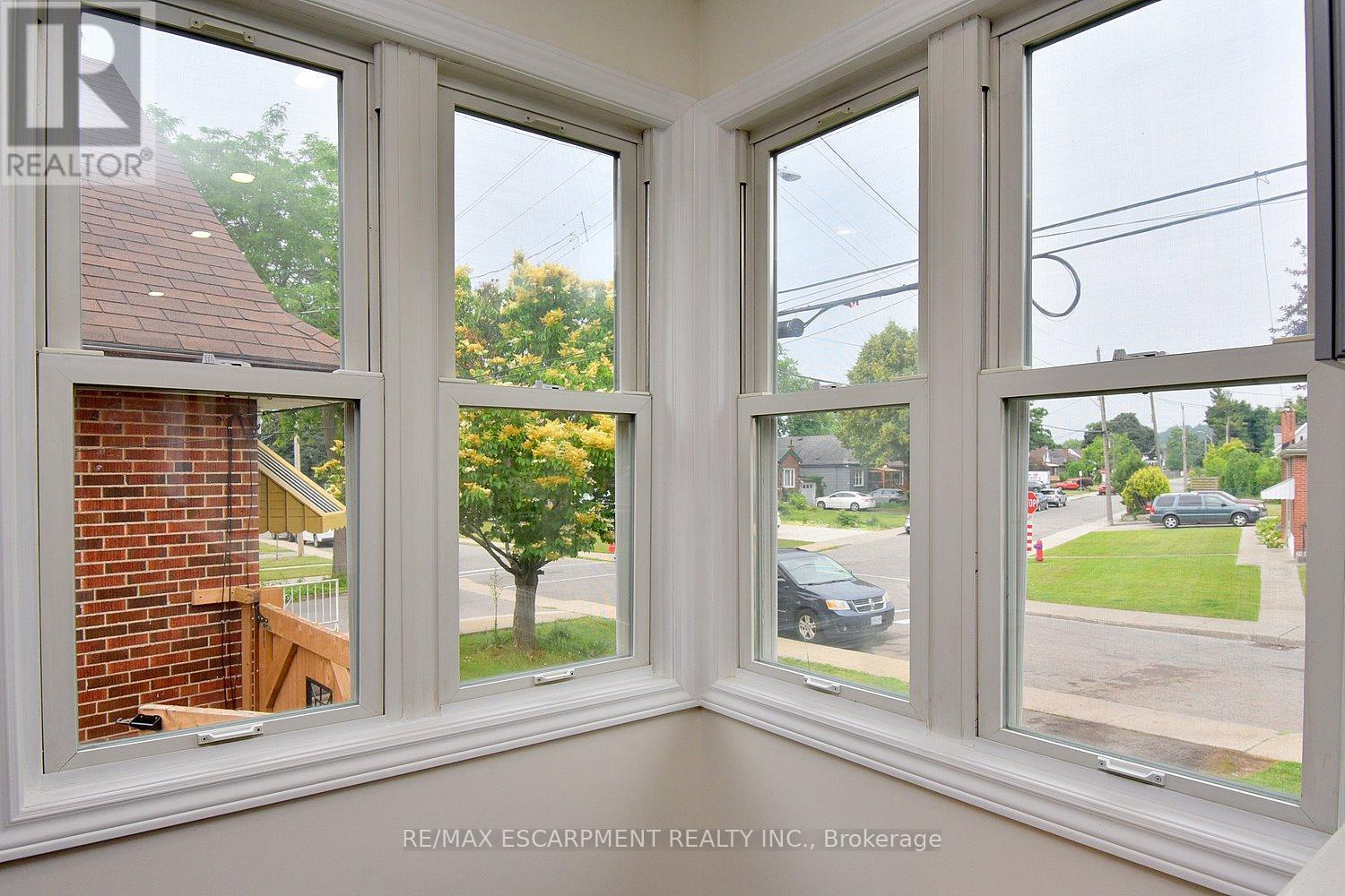 45 Dunkirk Drive, Hamilton, ON - Indoor Photo Showing Other Room