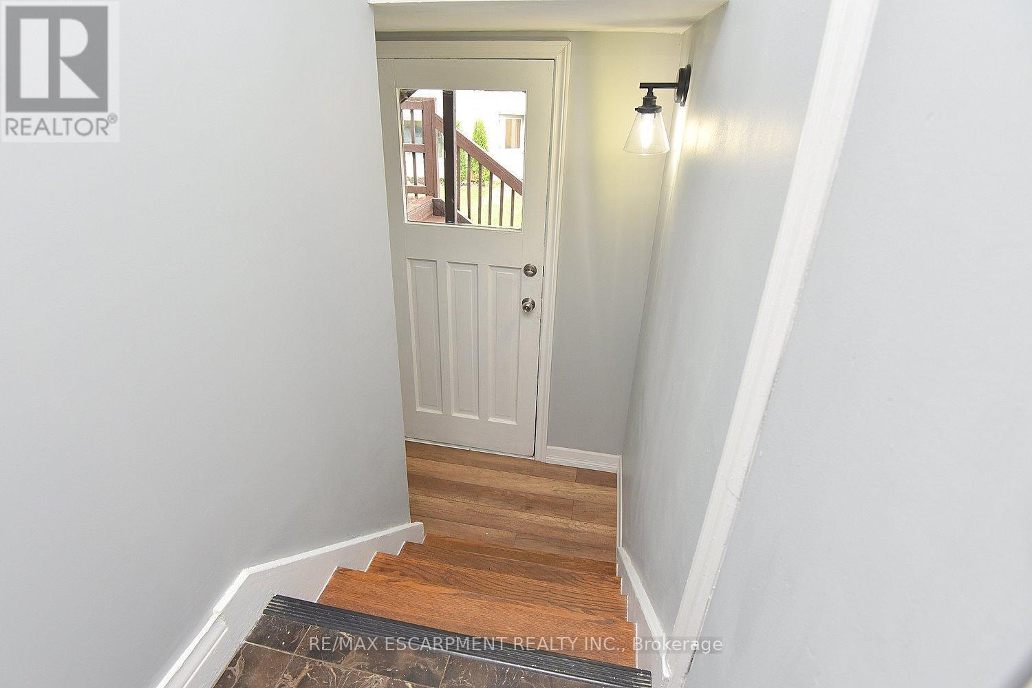 45 Dunkirk Drive, Hamilton, ON - Indoor Photo Showing Other Room