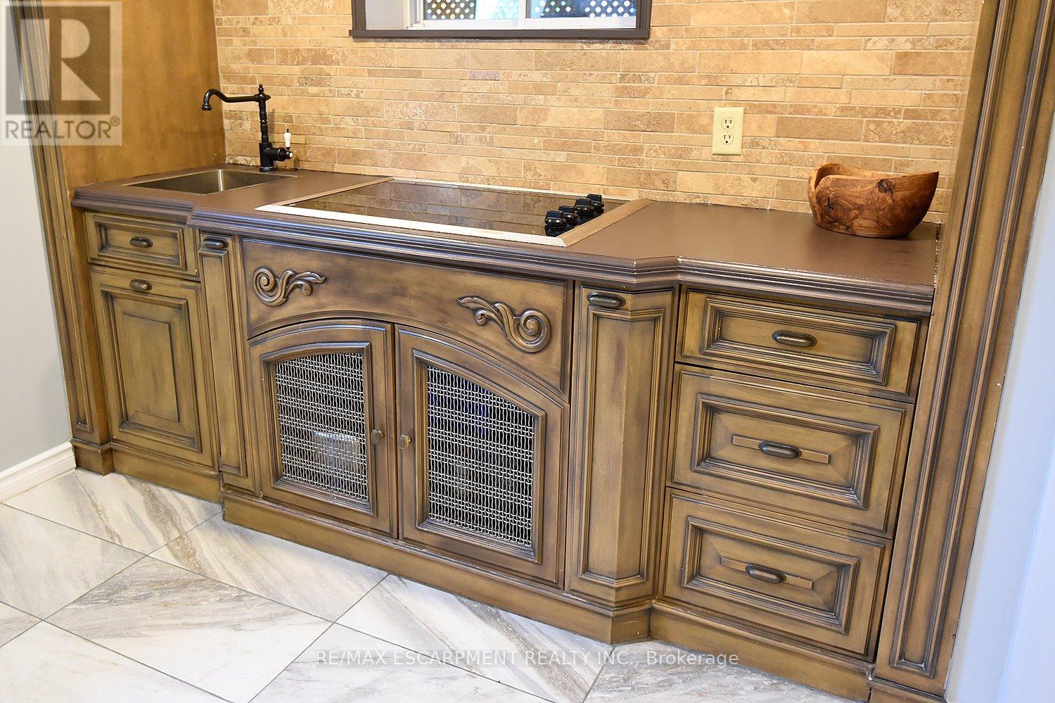 45 Dunkirk Drive, Hamilton, ON - Indoor