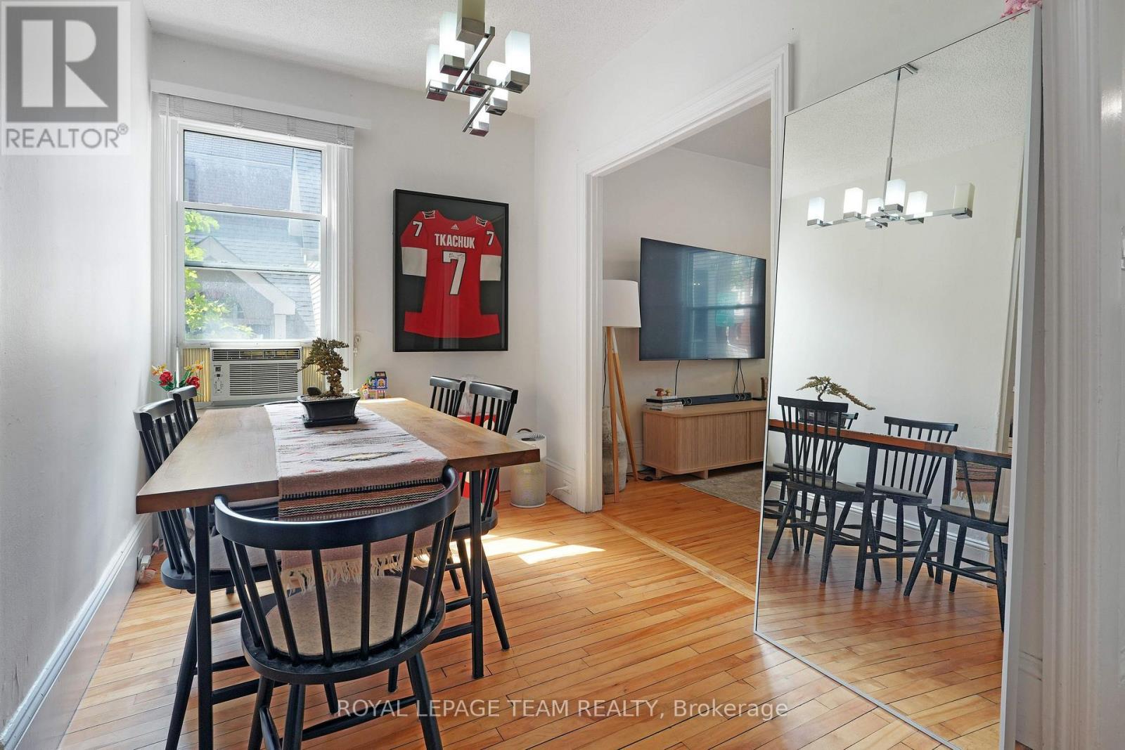 166 Fifth Avenue, Ottawa, ON - Indoor Photo Showing Dining Room
