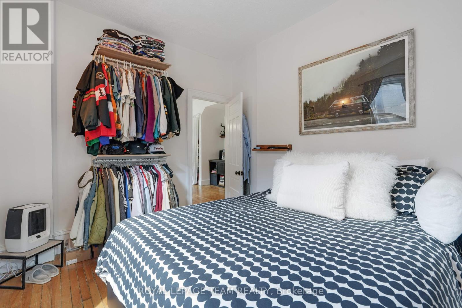 166 Fifth Avenue, Ottawa, ON - Indoor Photo Showing Bedroom