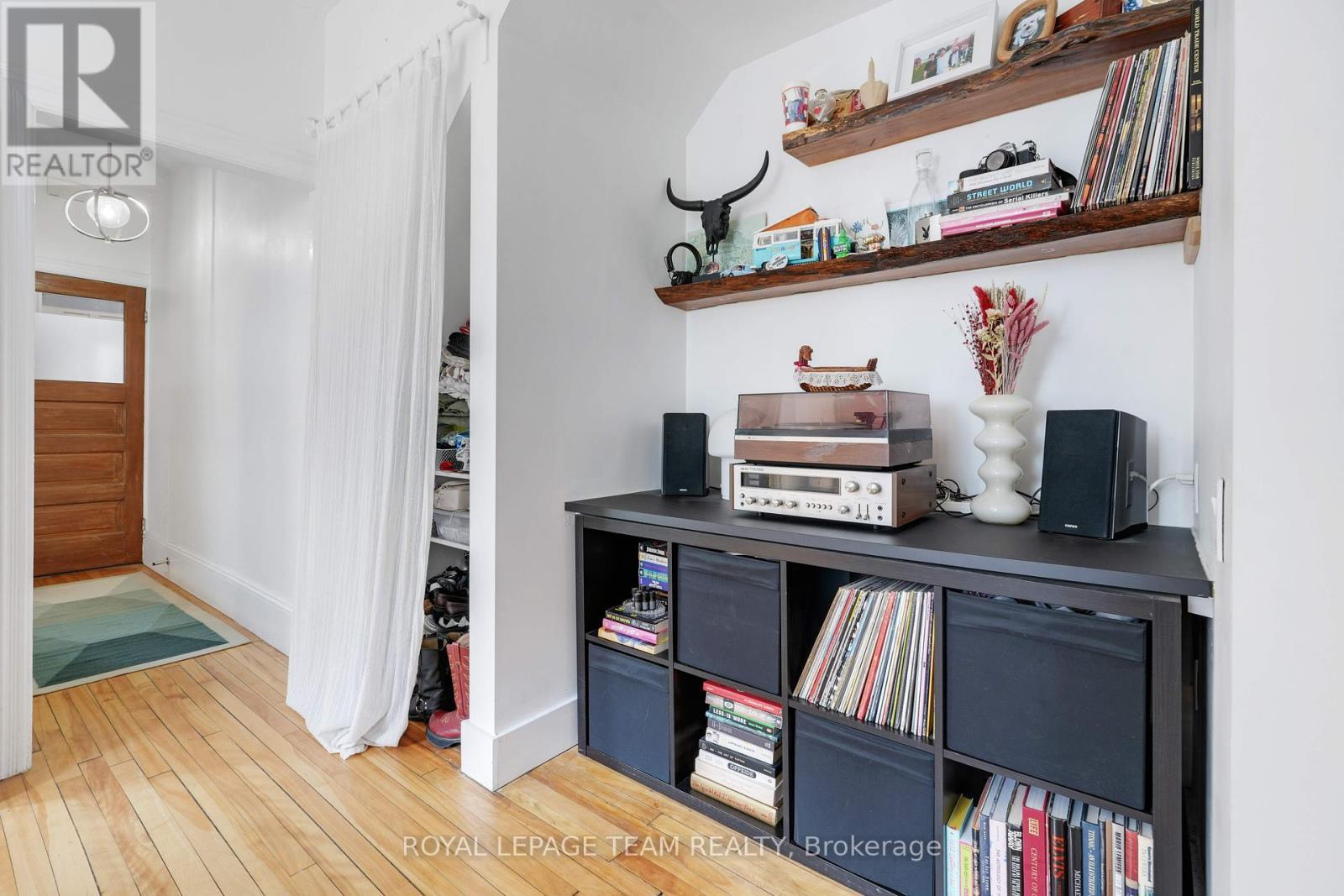 166 Fifth Avenue, Ottawa, ON - Indoor Photo Showing Other Room