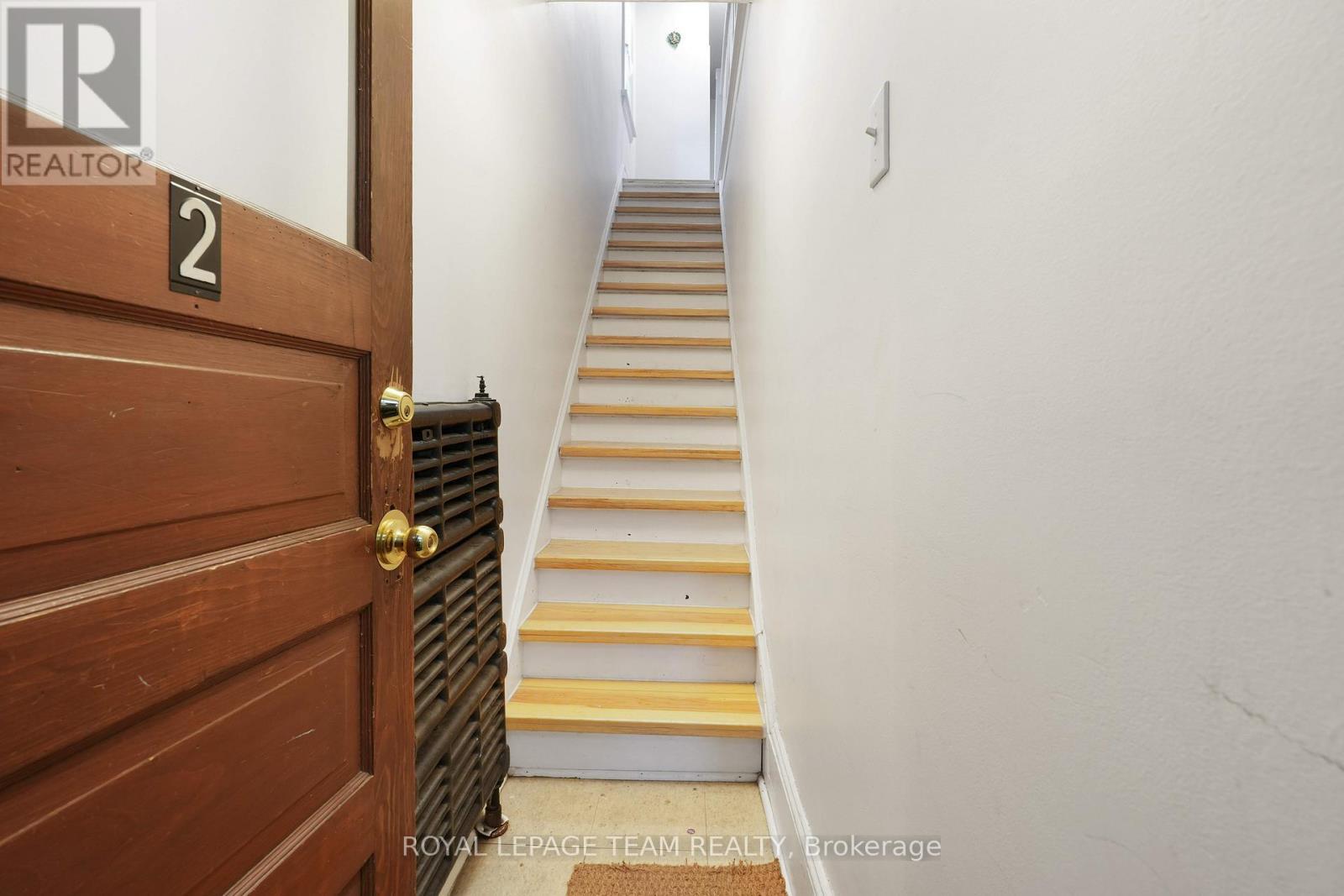 166 Fifth Avenue, Ottawa, ON - Indoor Photo Showing Other Room