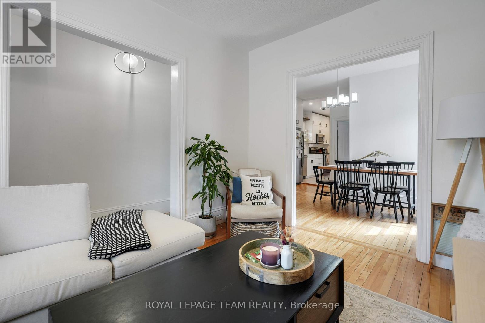 166 Fifth Avenue, Ottawa, ON - Indoor Photo Showing Other Room