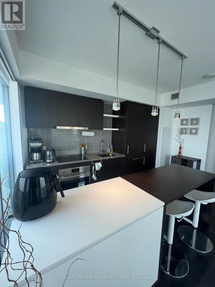 3707 - 88 Harbour Street, Toronto, ON - Indoor Photo Showing Kitchen