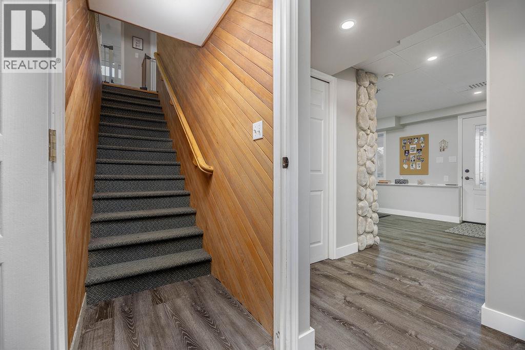 353 Gunter-Ellison Road, Enderby, BC - Indoor Photo Showing Other Room