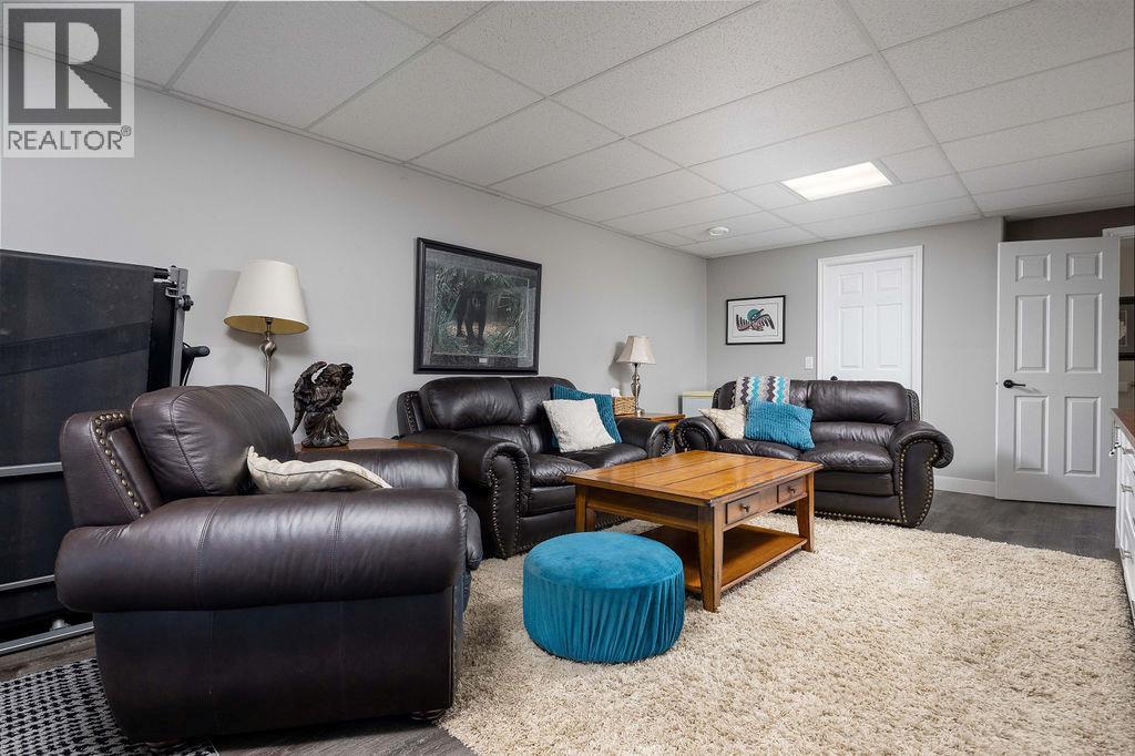 353 Gunter-Ellison Road, Enderby, BC - Indoor