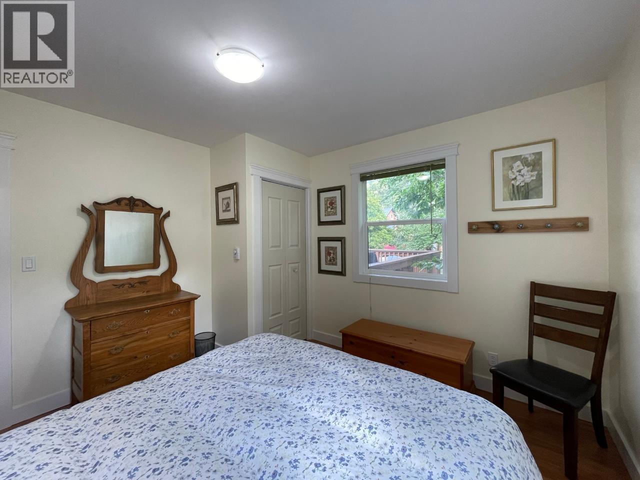 1526 Eastman Avenue, Riondel, BC - Indoor Photo Showing Bedroom