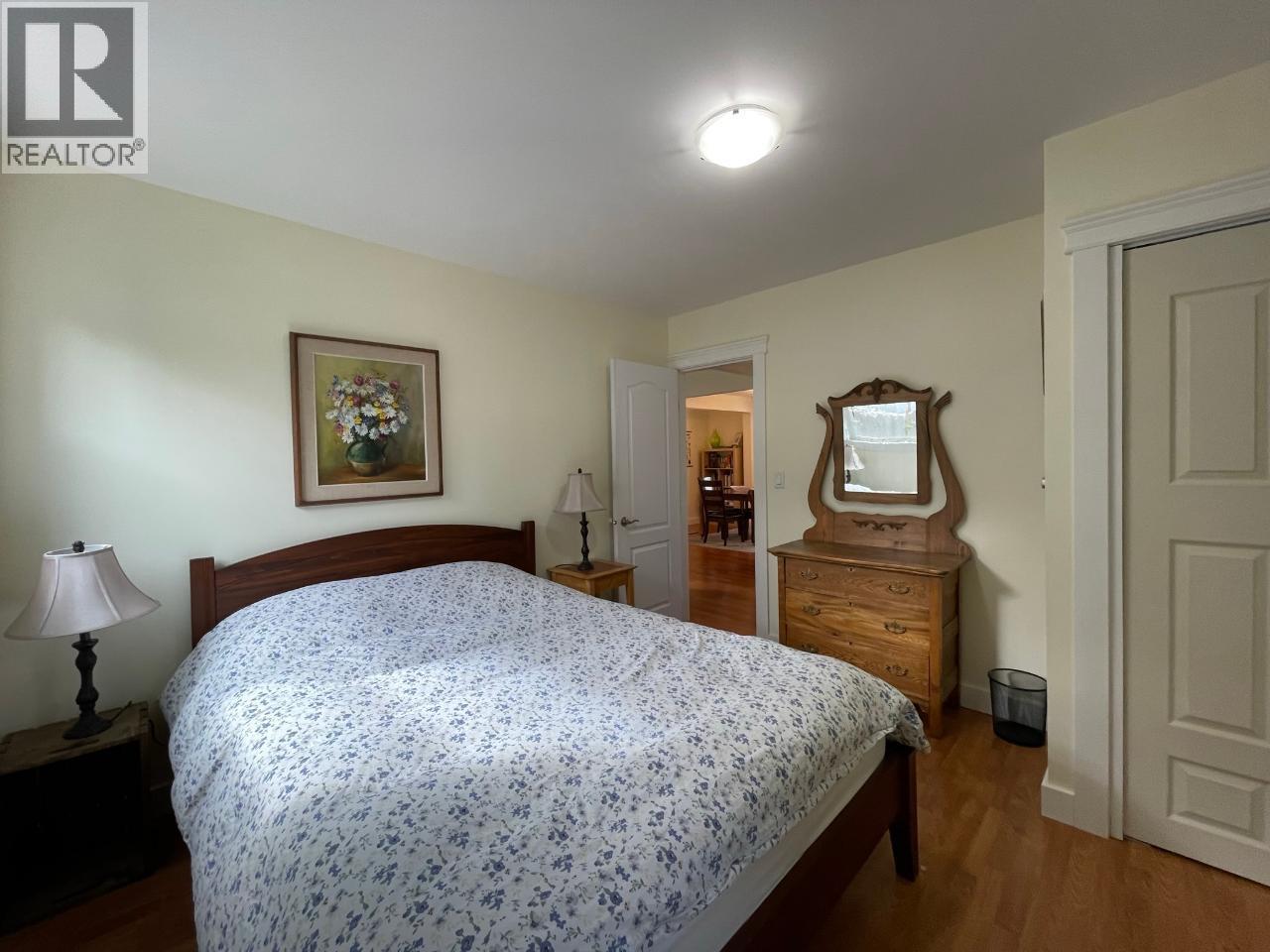 1526 Eastman Avenue, Riondel, BC - Indoor Photo Showing Bedroom