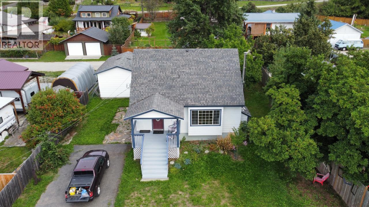 1526 Eastman Avenue, Riondel, BC - Outdoor