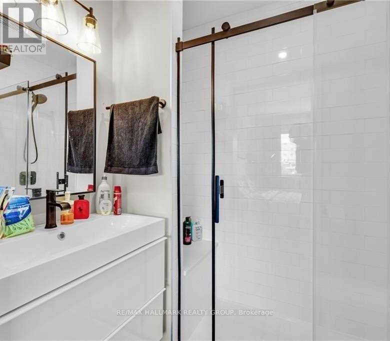 B1 - 359 Whitby Avenue, Ottawa, ON - Indoor Photo Showing Bathroom