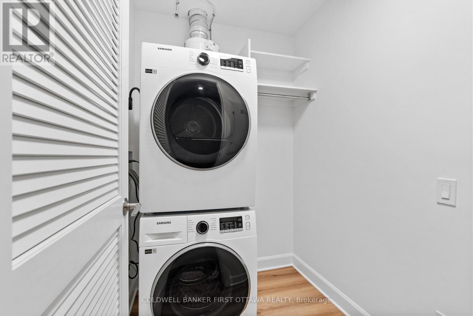 410 - 115 Echo Drive, Ottawa, ON - Indoor Photo Showing Laundry Room