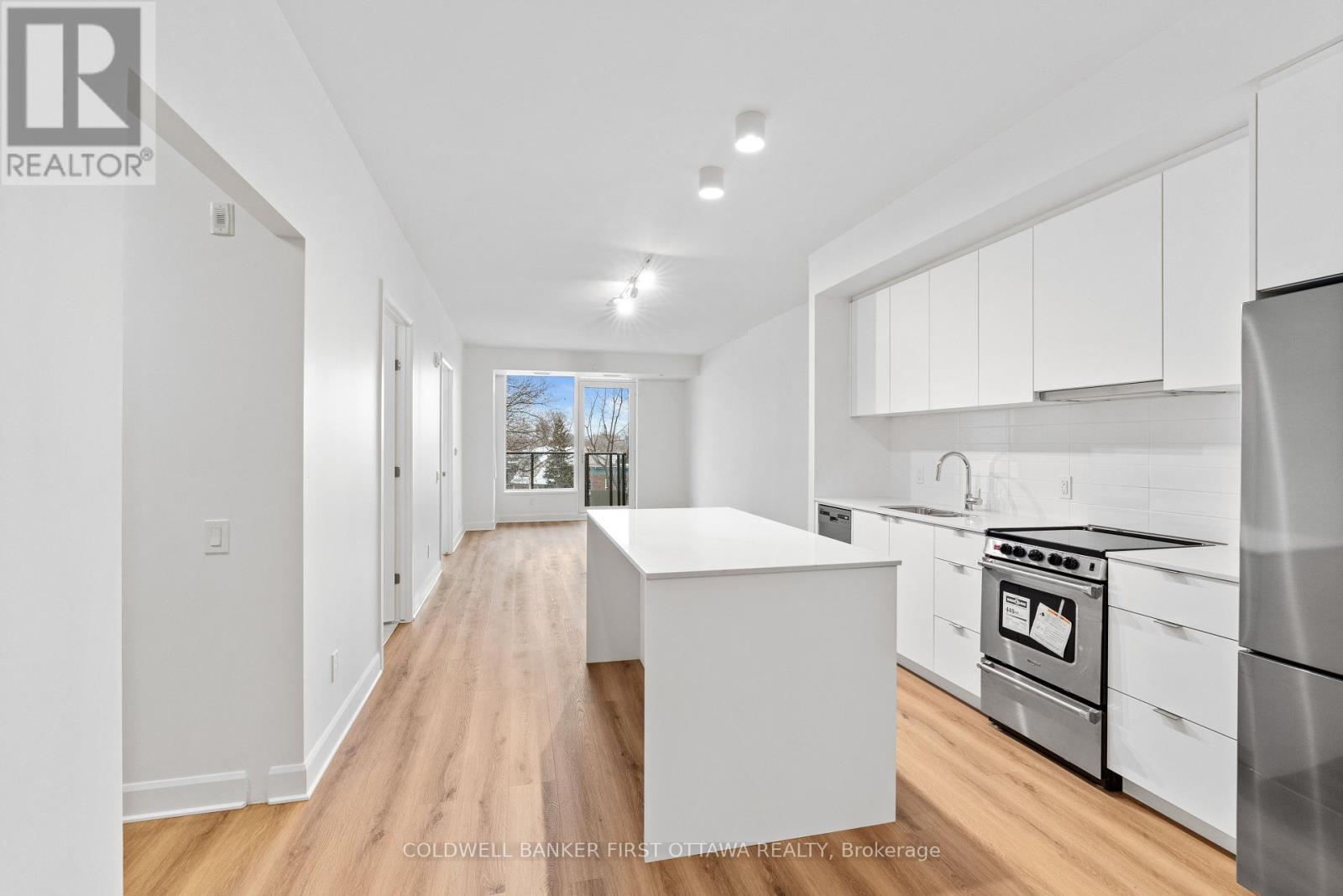 410 - 115 Echo Drive, Ottawa, ON - Indoor Photo Showing Kitchen With Upgraded Kitchen