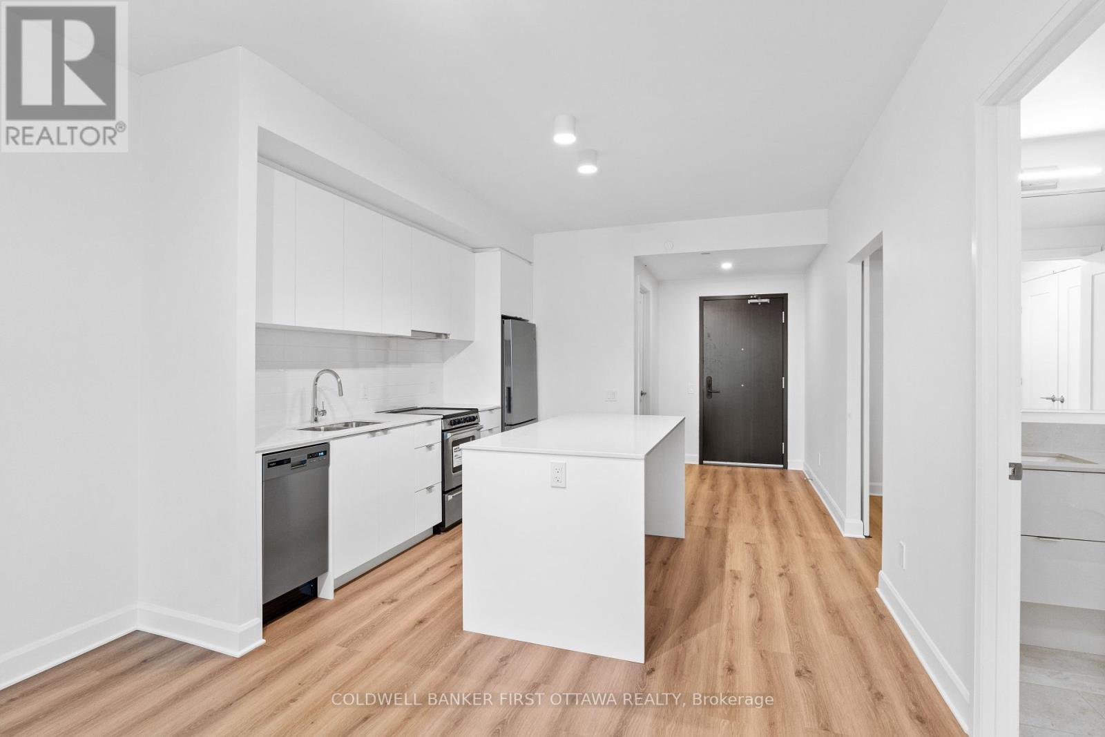 410 - 115 Echo Drive, Ottawa, ON - Indoor Photo Showing Kitchen