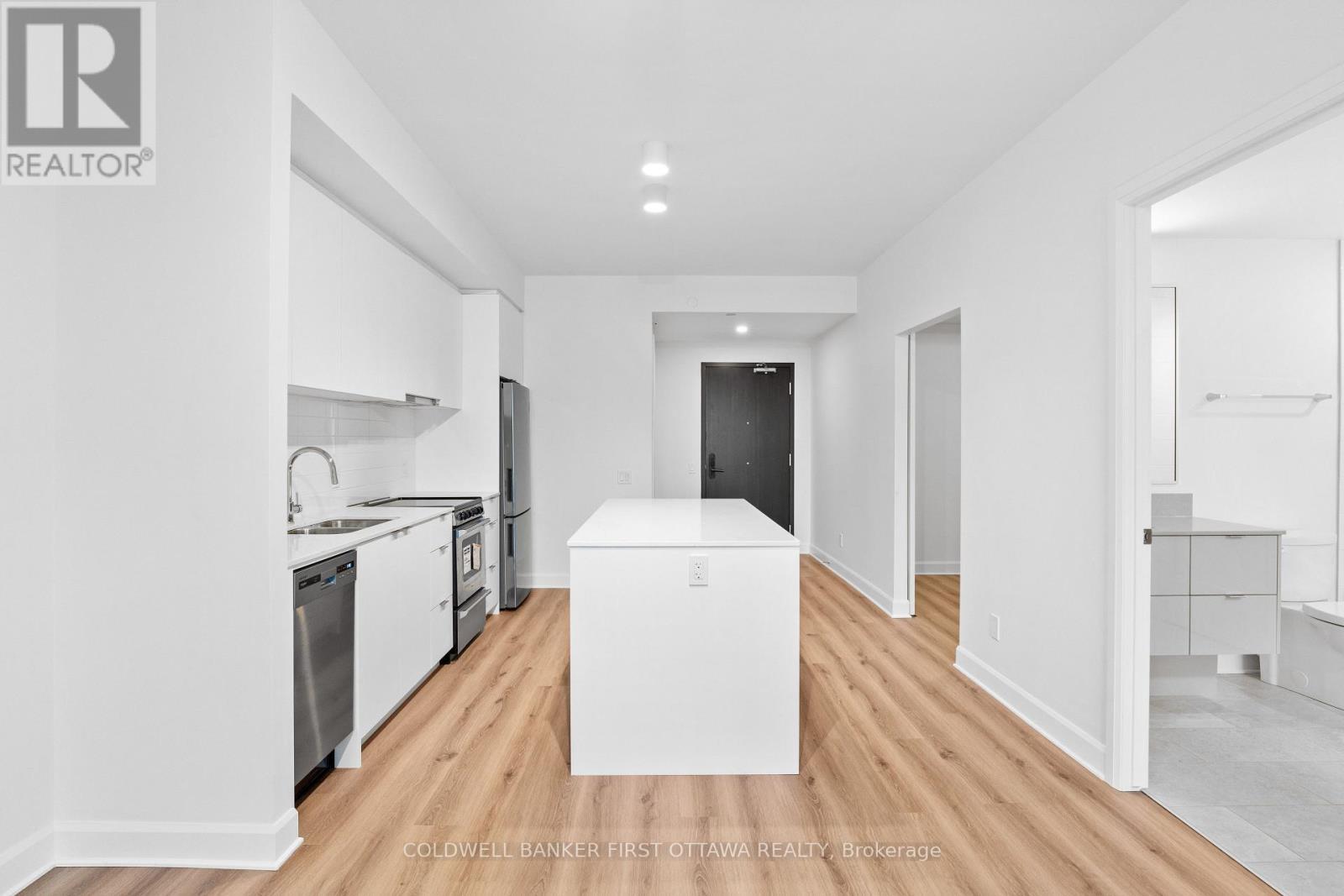 410 - 115 Echo Drive, Ottawa, ON - Indoor Photo Showing Kitchen