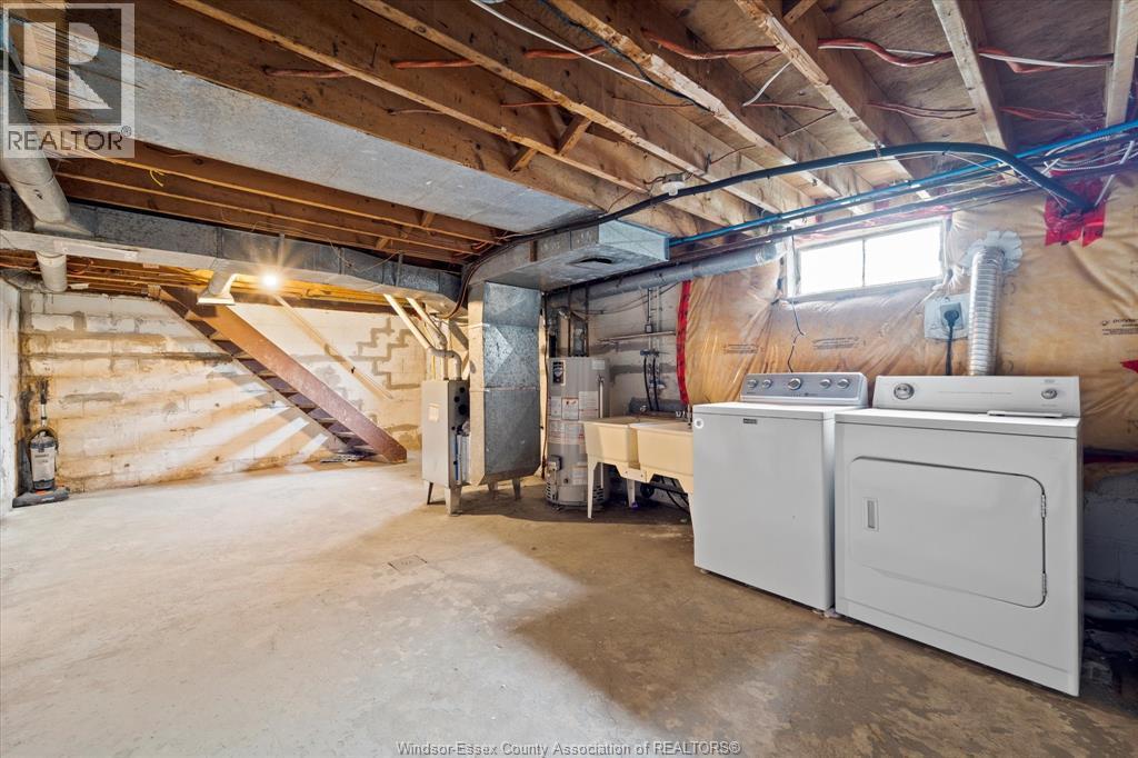 773 Assumption, Windsor, ON - Indoor Photo Showing Laundry Room