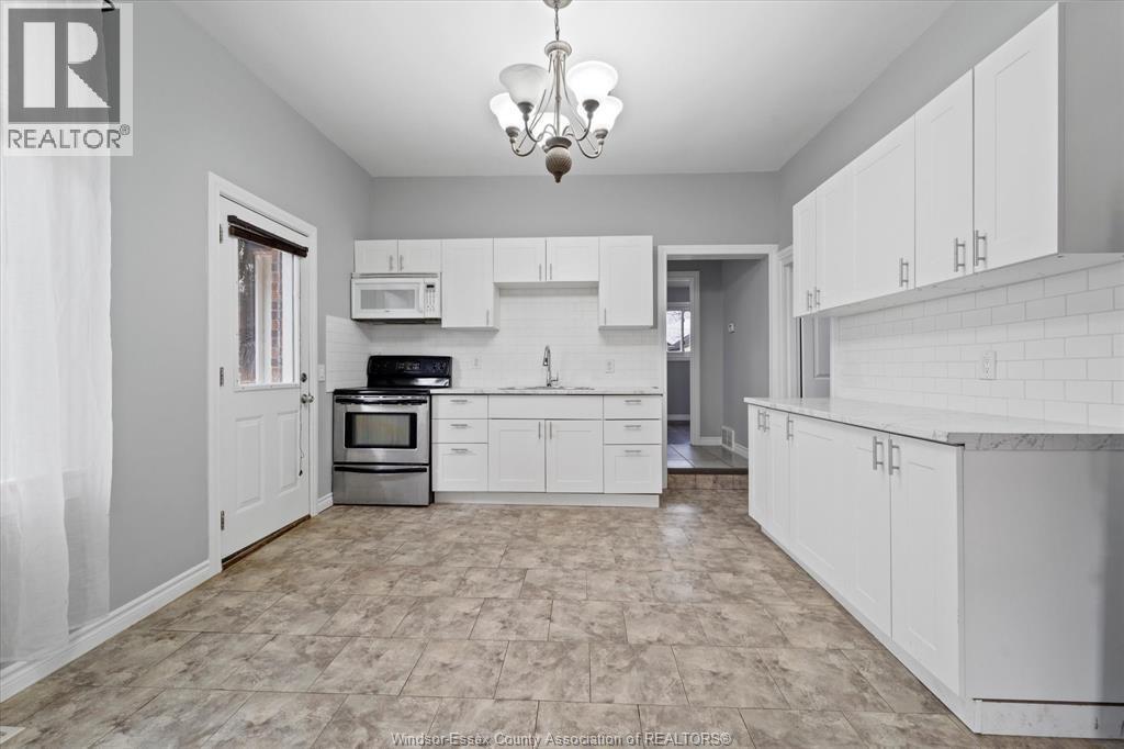 773 Assumption, Windsor, ON - Indoor Photo Showing Kitchen