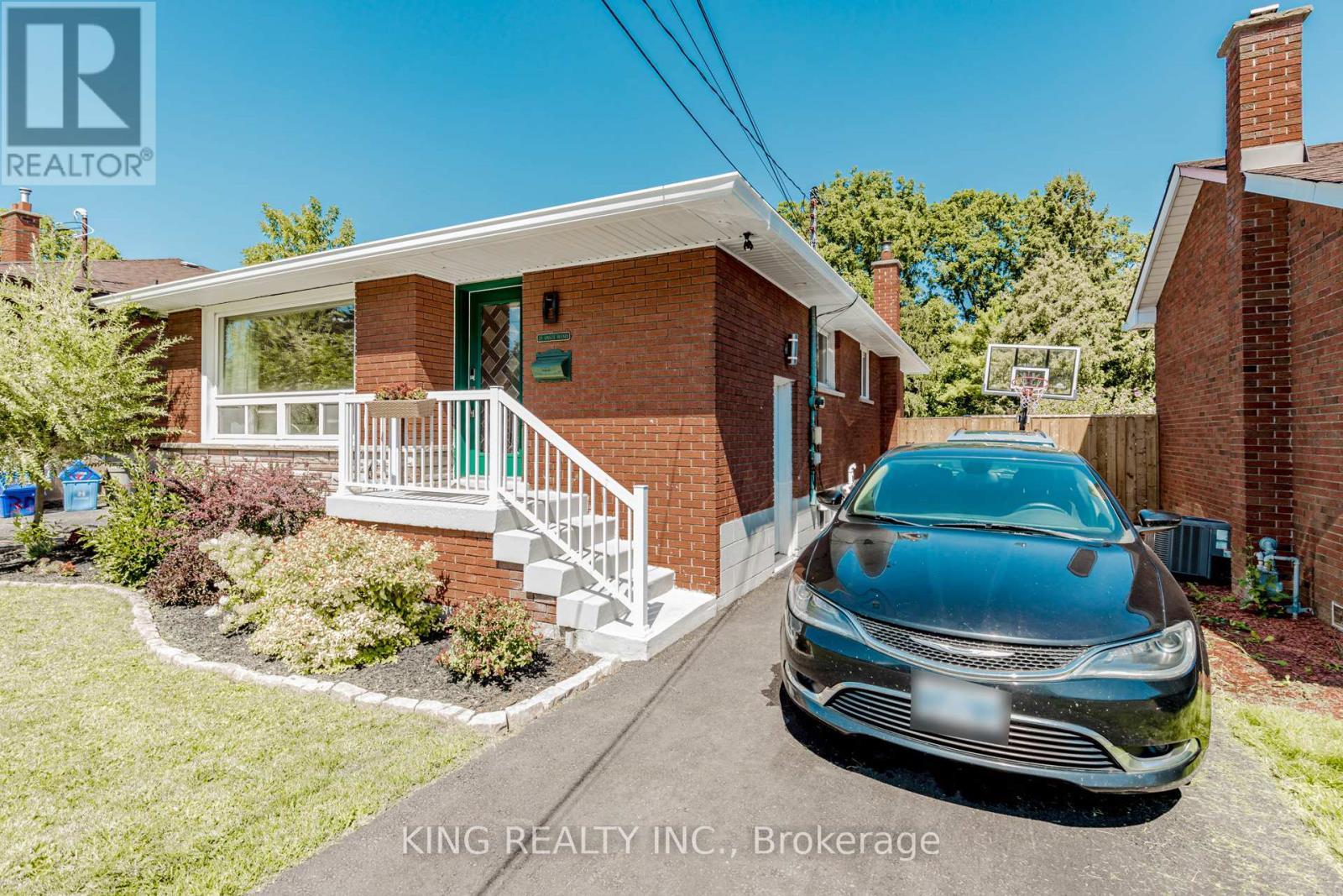 28 Ainslie Avenue, Hamilton, ON - Outdoor