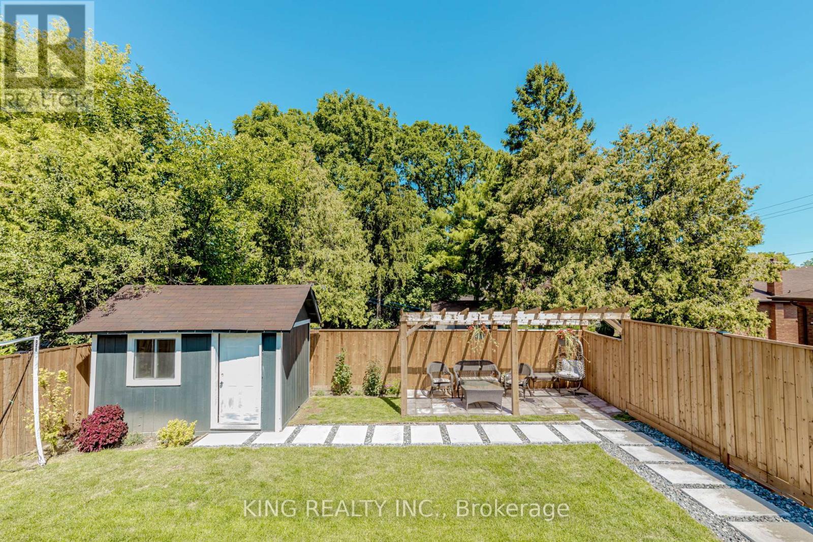 28 Ainslie Avenue, Hamilton, ON - Outdoor