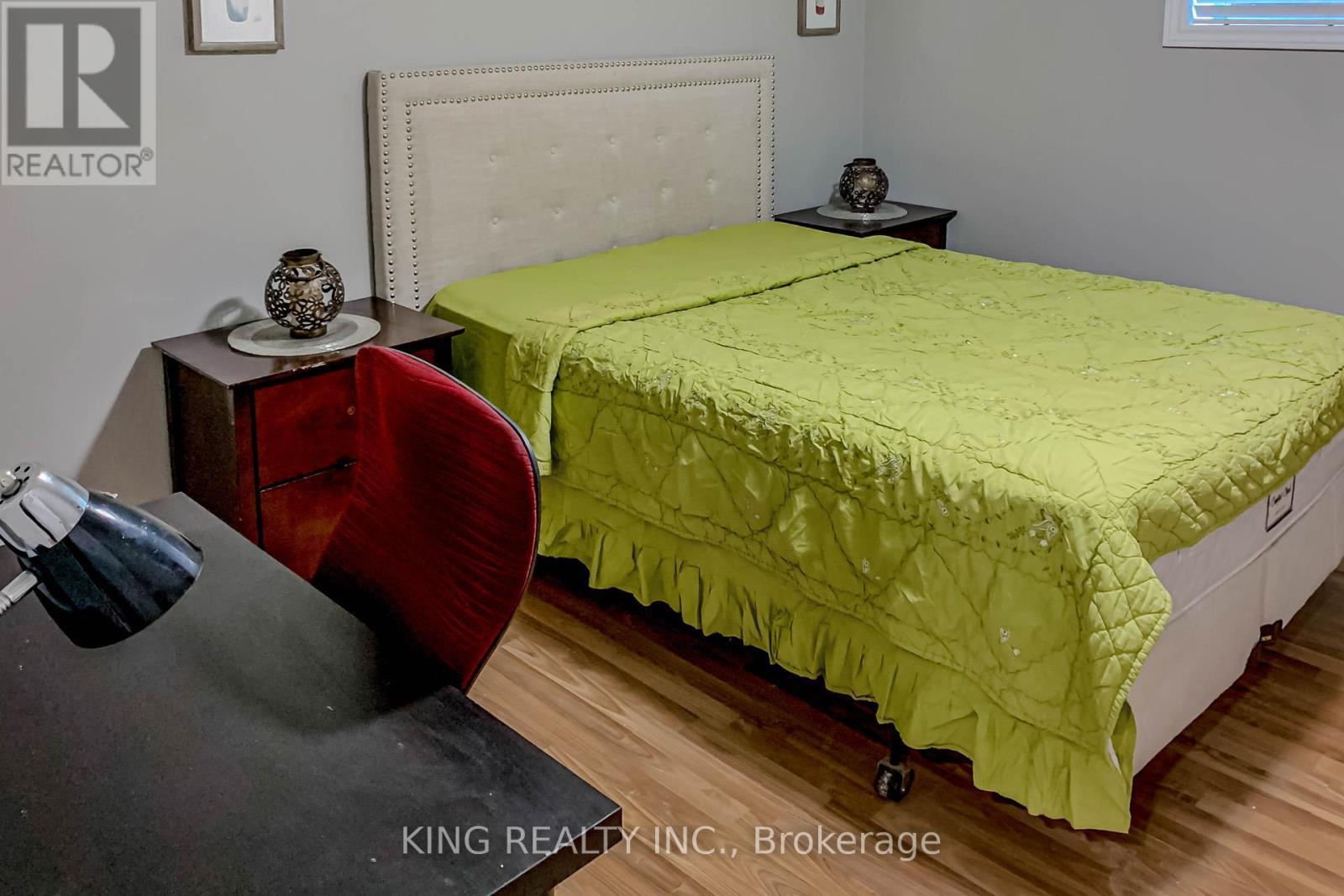 28 Ainslie Avenue, Hamilton, ON - Indoor Photo Showing Bedroom