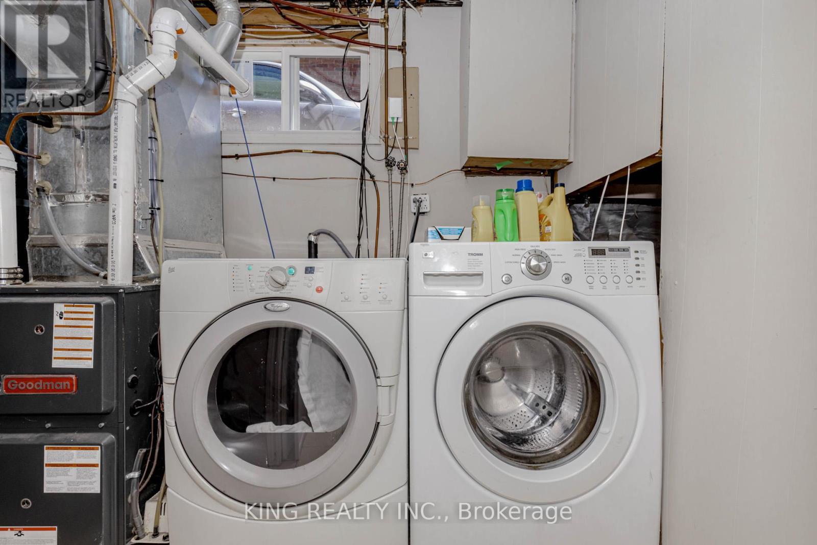 28 Ainslie Avenue, Hamilton, ON - Indoor Photo Showing Laundry Room